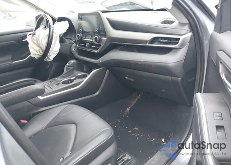 2020 Toyota Highlander Xle z USA, uszkodzony, nr VIN 5TDGZRBH7LS026866